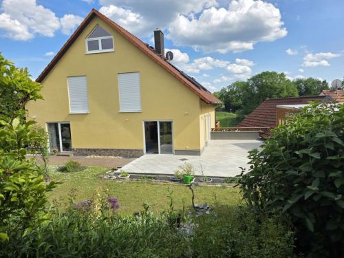 Wohn- und Geschäftshaus mit Lagerflächen, herrlicher Blick, 3 Garagen-StPl, + 4 StPl, in 97534 Waigolshausen-Hergolshausen zwischen Würzburg Schweinfurt Volkach - Einfamilienhaus Waigolshausen Waigolshausen | Angebot:27093957