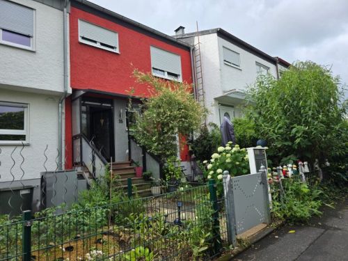 Großzügiges Reihenmittelhaus mit Wintergarten und Garten in 97076 Würzburg-Lengfeld (ID 10700) - Reihenmittelhaus Würzburg (Lengfeld) Würzburg (Lengfeld) | Angebot:27005843